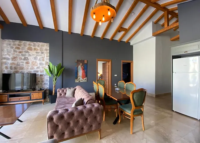 Tlos Royal 3+1 Villa, Oezel Havuzlu,